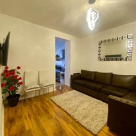 House Near Cardiff City Centre ภายนอก รูปภาพ