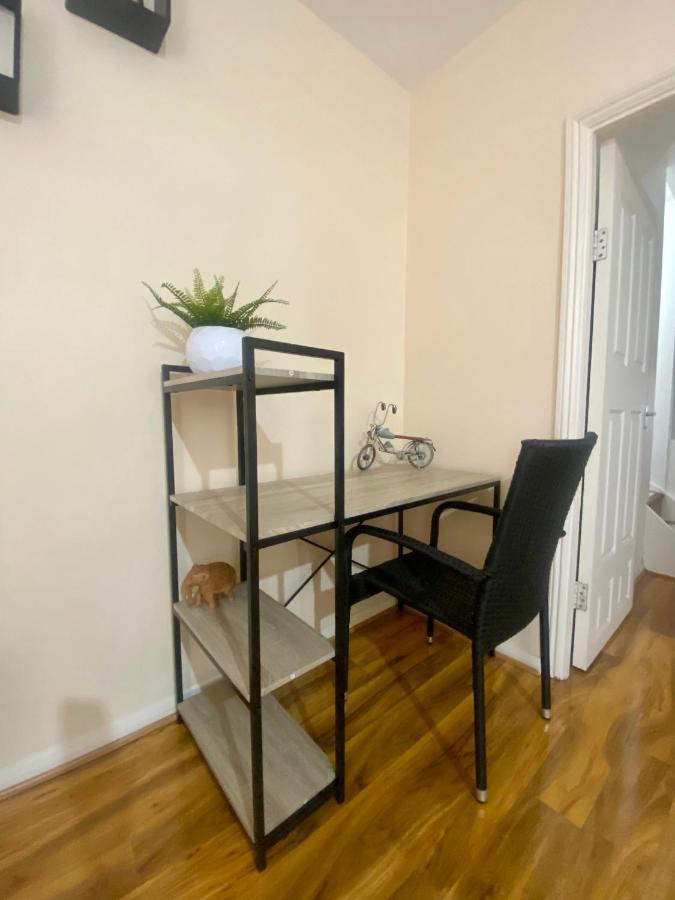 House Near Cardiff City Centre ภายนอก รูปภาพ