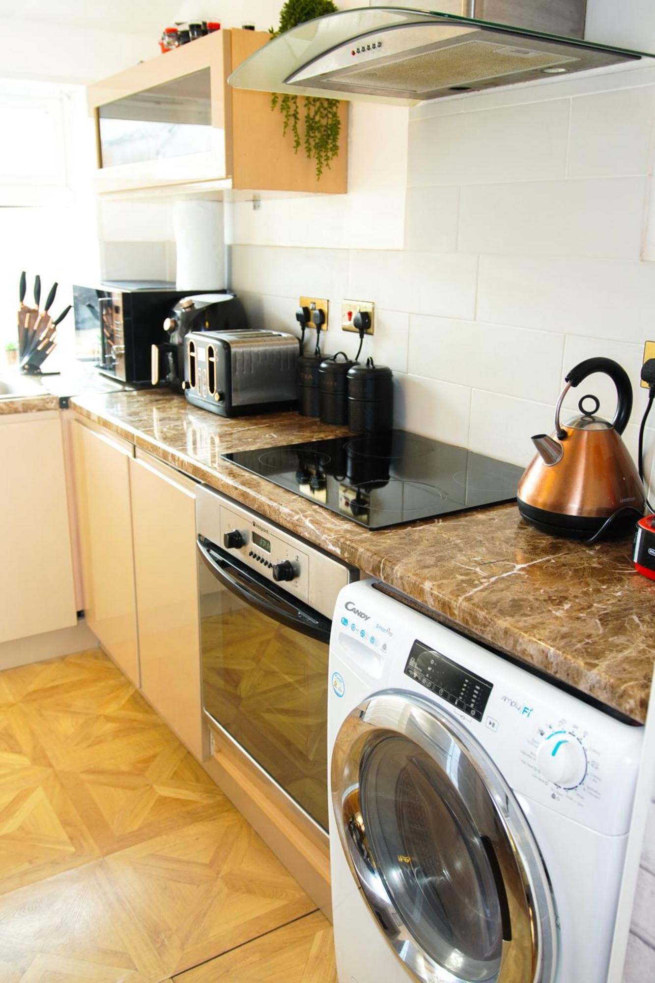 House Near Cardiff City Centre ภายนอก รูปภาพ